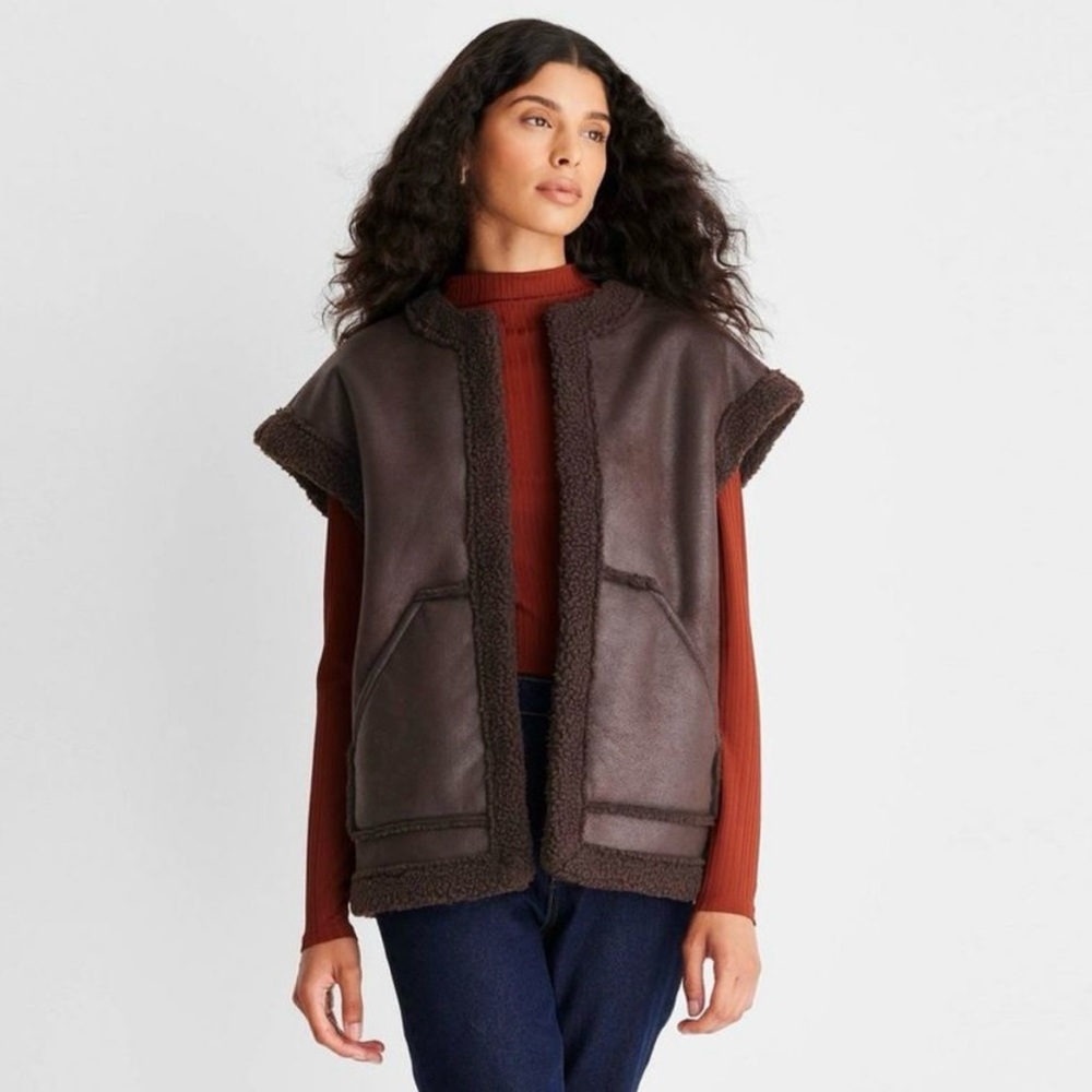 NWT Future Collection Fauc Shearling Vest